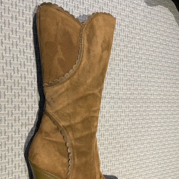Vintage BCBG Mid-Calf Green Suede Wedge Boots With Zipper - Picture 15 of 15
